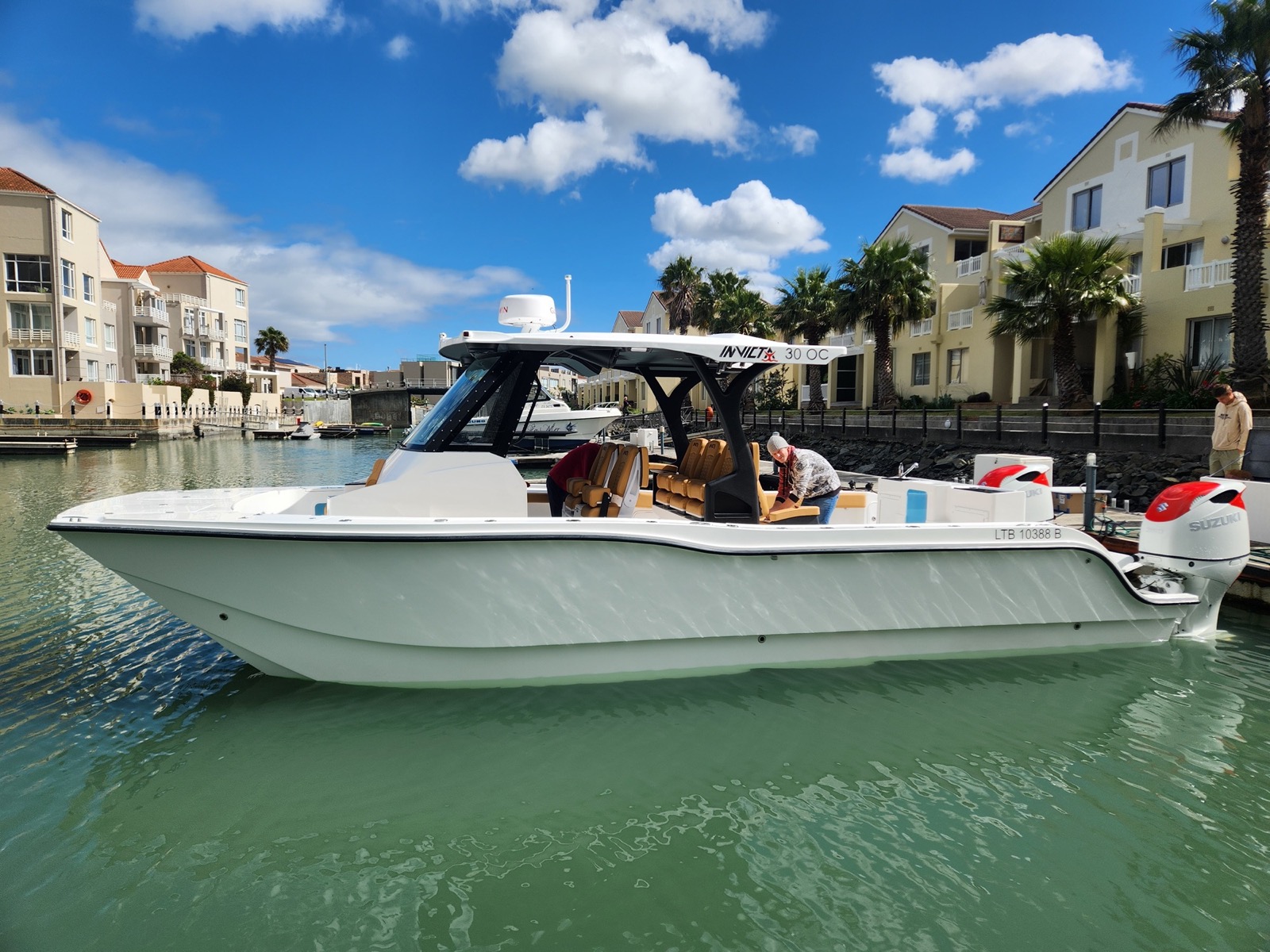 Invicta 30 OC Starboard view